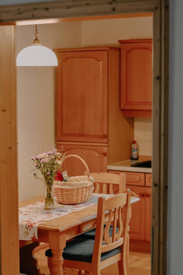 Almhaus Kochjosel Villa Garanas ภายนอก รูปภาพ